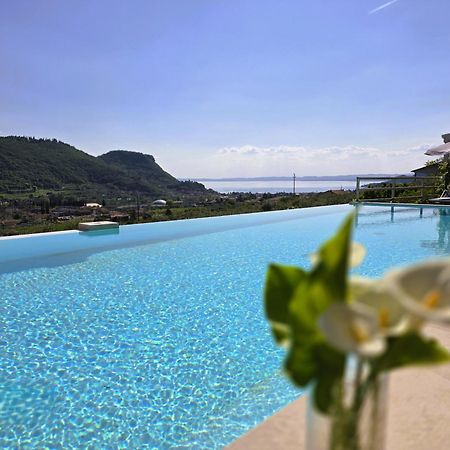 Relais Villa Olivi Costermano Exterior foto